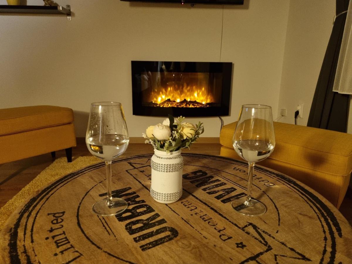 Flora Apartman Apartment Szeged Ngoại thất bức ảnh